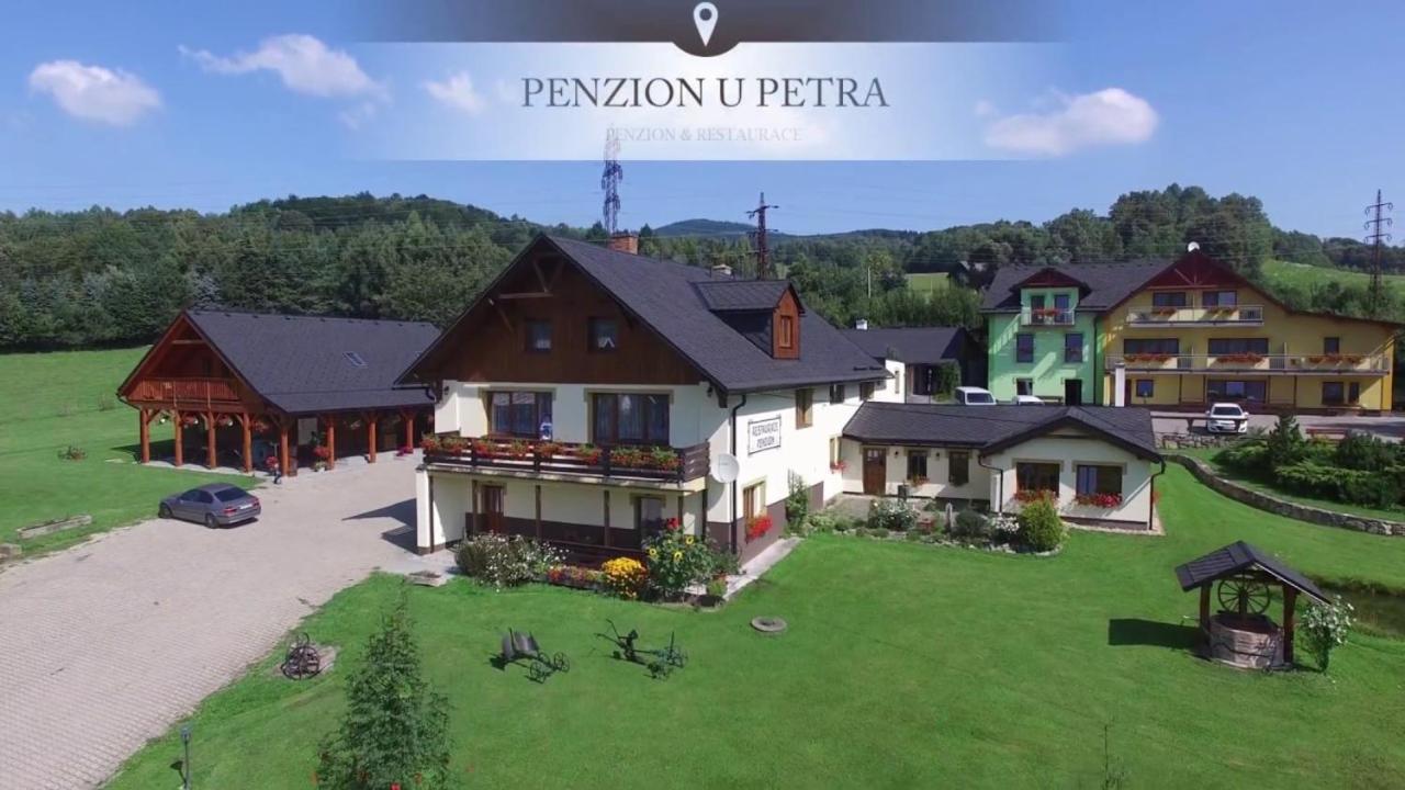 Penzion U Petra 耶塞尼克 外观 照片